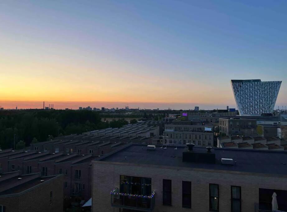 Lejlighed Fully Equipped Apartment, 15 Min To Downtown *